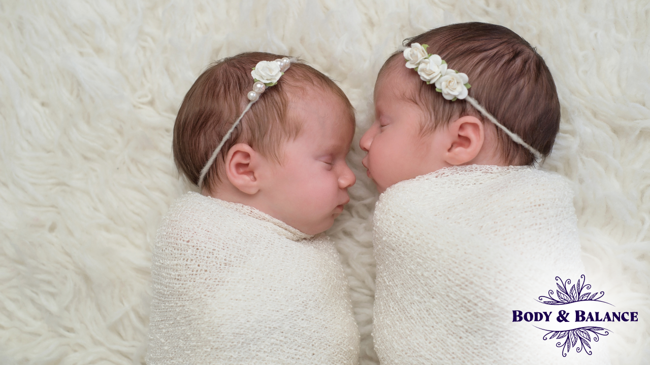swaddling newborns